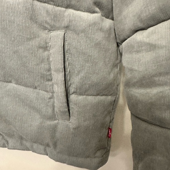 Levi’s Puffy Corduroy Coat - Picture 2 of 4